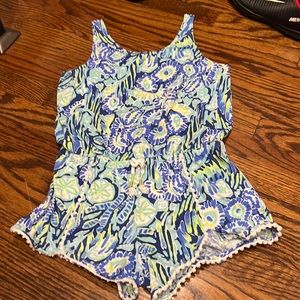 Lilly Pulitzer short romper size large 8 to 10 worn a few times